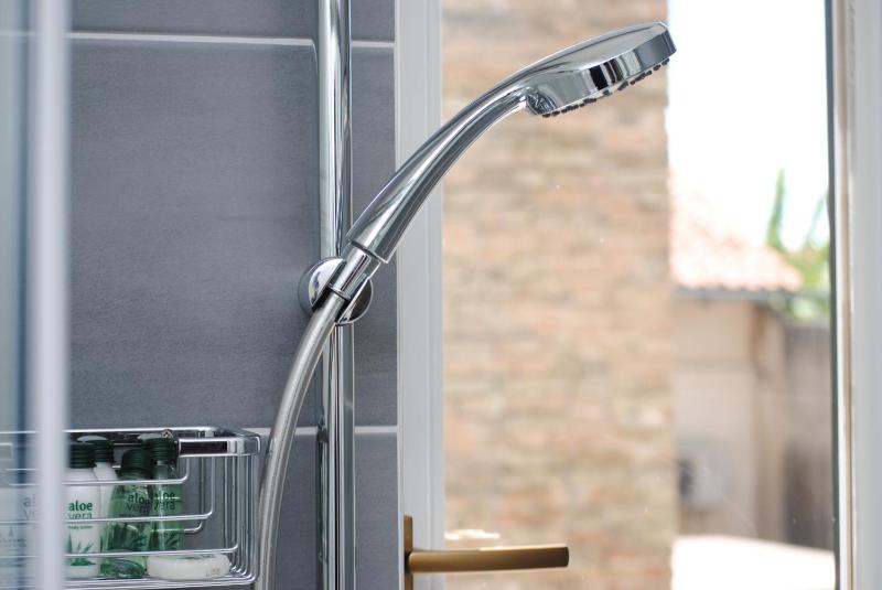 Deluxe Double or Twin Room image 3