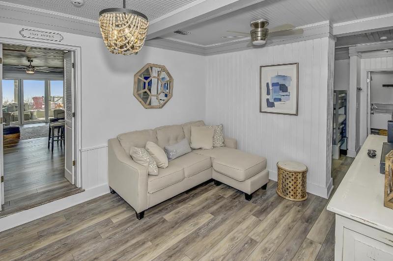 Gulf Front Home in Seagrove Beach FL with 3 Bedrooms and 3 Bathrooms home - image 4