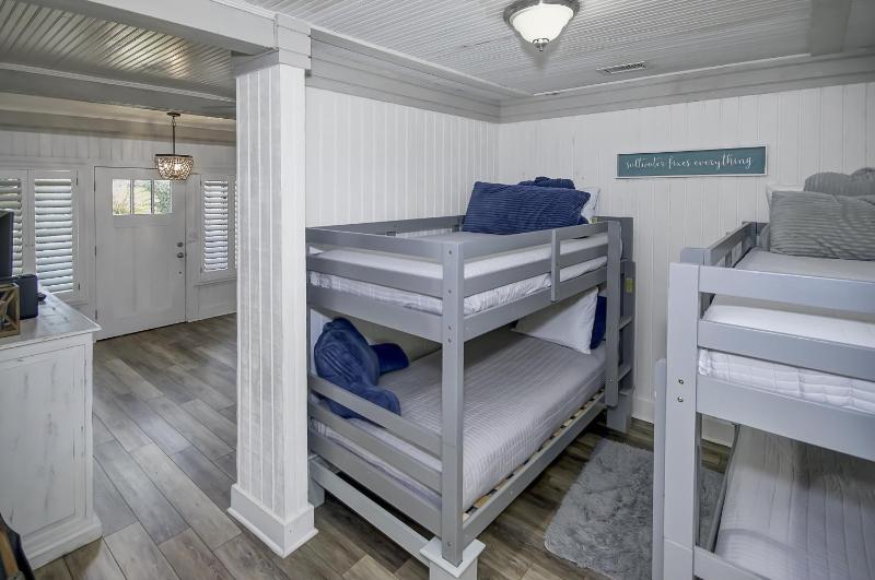 Gulf Front Home in Seagrove Beach FL with 3 Bedrooms and 3 Bathrooms home - image 17
