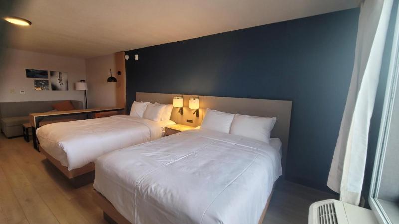 One Room Suite with Two Queen Beds and Sofa bed - Disability Access/Non Smoking image 1