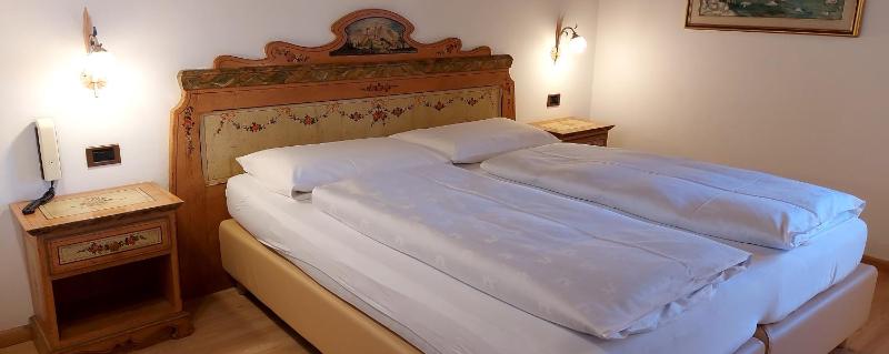 Double or Twin Room with View image 3