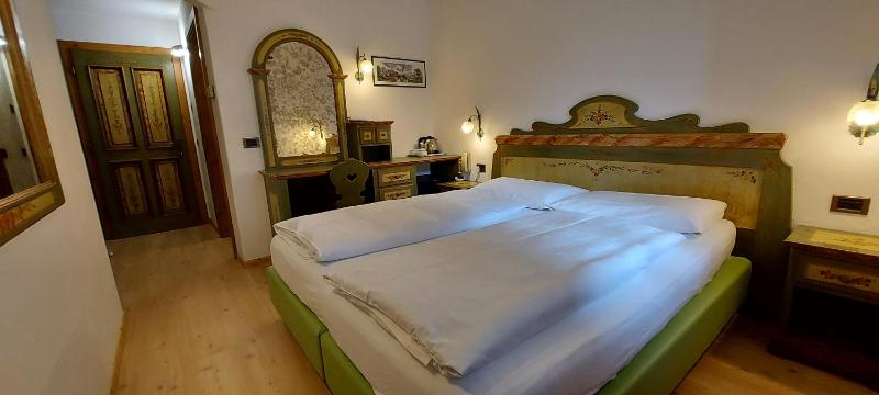 Double or Twin Room with View image 1