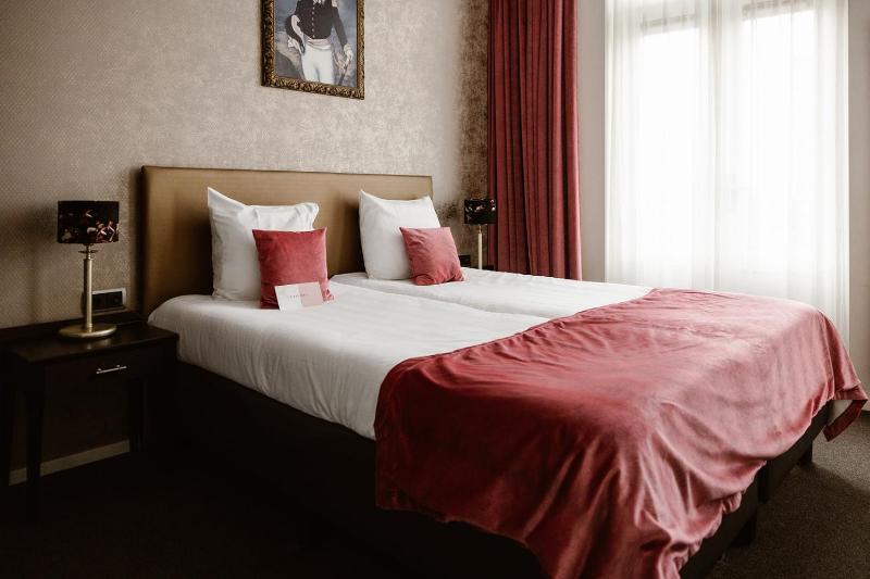 Standard Double Room image 1