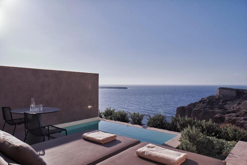 Infinity Pool Suite Sea View image 2