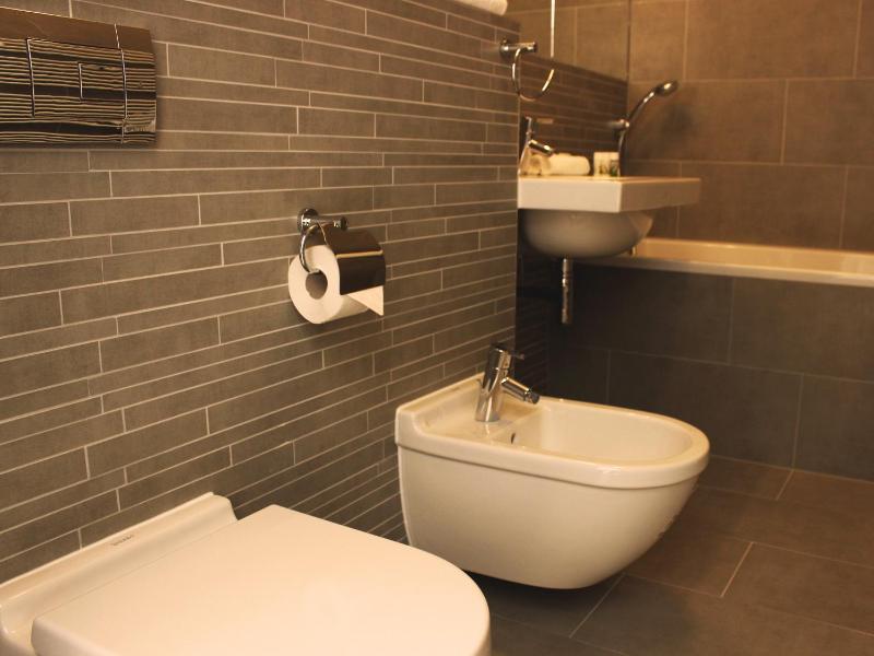 Suite image 2