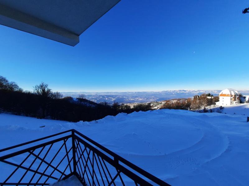 Apartment with Mountain View image 4