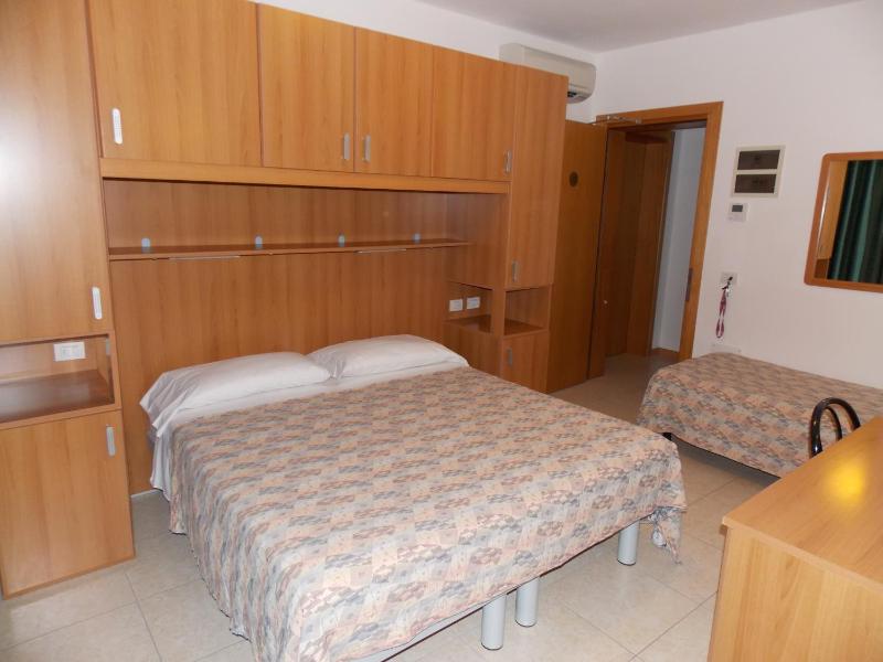 Double Room with Balcony image 1
