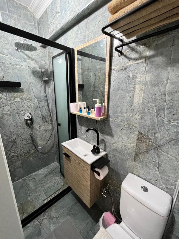 Double Room image 3