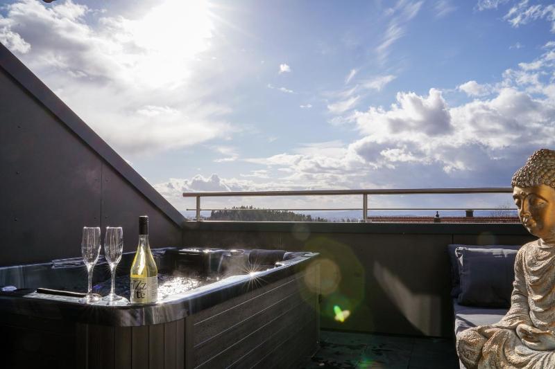 Loft with Terrace and Pool  image 1