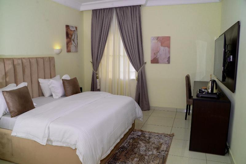 House 24 - image 11