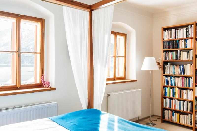 Superior Suite with Lake View image 2