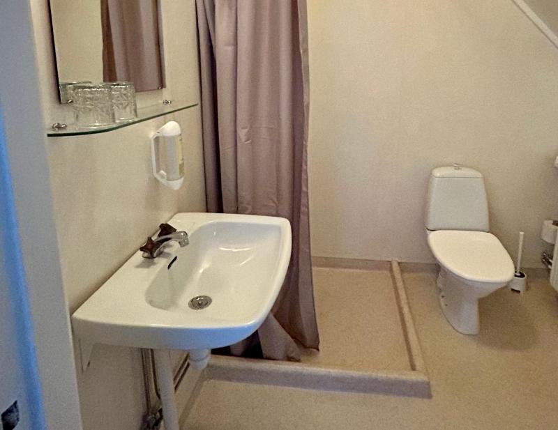 Double Room image 2