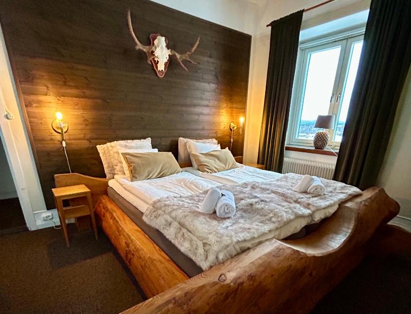 Quadruple Room with Lake View image 1