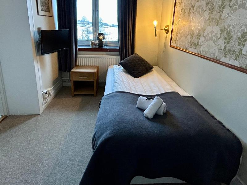 Single Room image 4