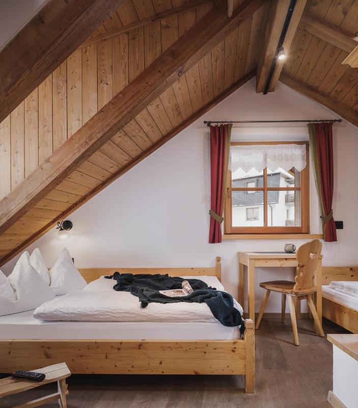 Double Room with Private Bathroom image 4