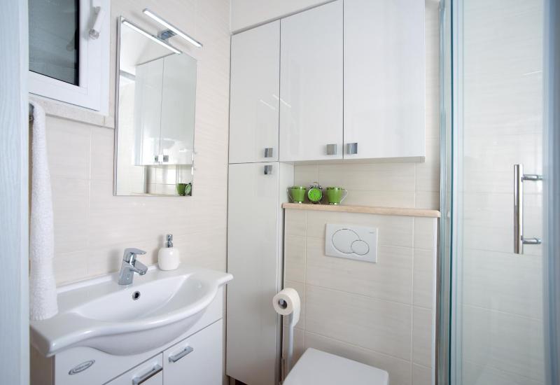 Apartment Lina near beach&Old town - image 5