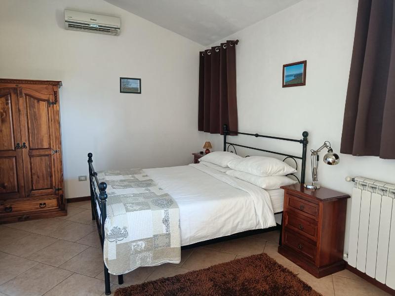 One-Bedroom Apartment image 1