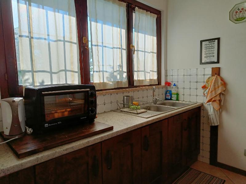 One-Bedroom Apartment image 4