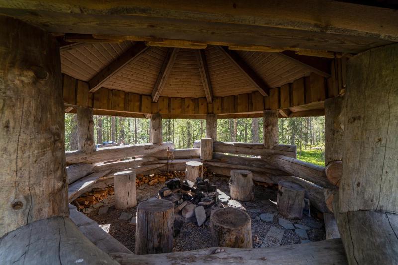 Chalet image 3
