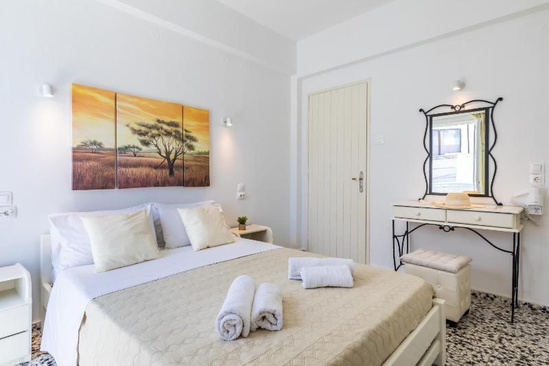 Marialena Rooms - image 8