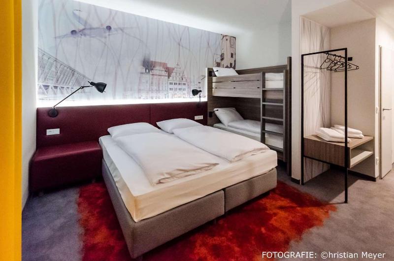 Double Room with Bunk Bed image 1