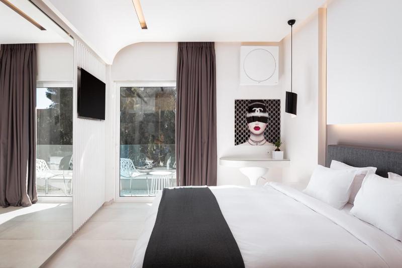 Superior Double Room image 4