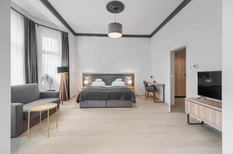Apartment image 3