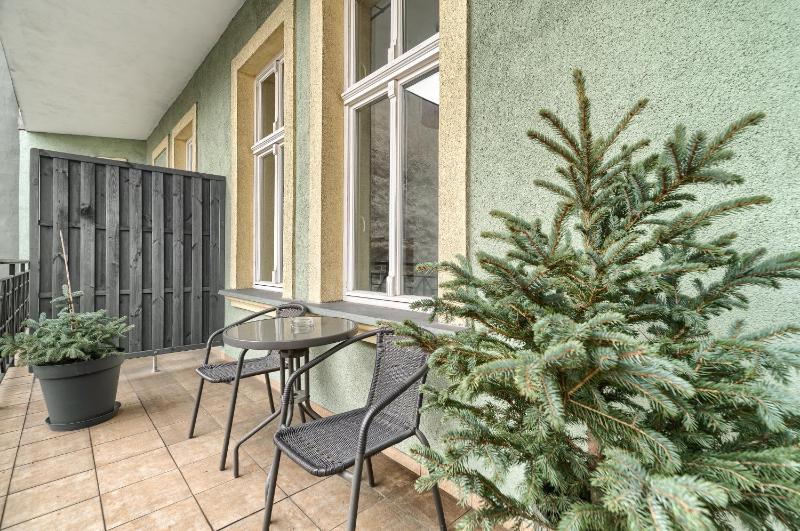 One-Bedroom Apartment with Balcony image 3
