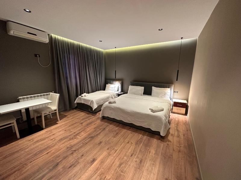 Family Double Room image 4