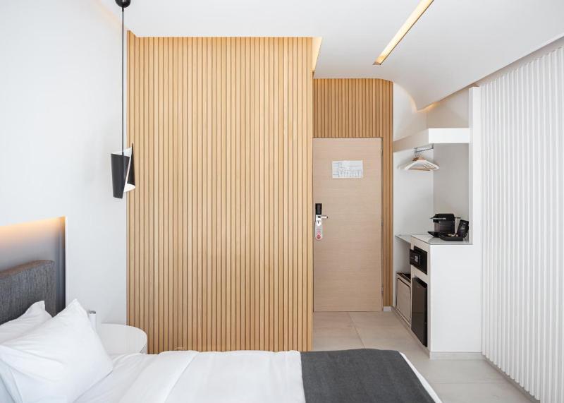 Superior Double Room image 3