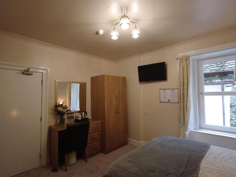Two-Bedroom Suite image 2