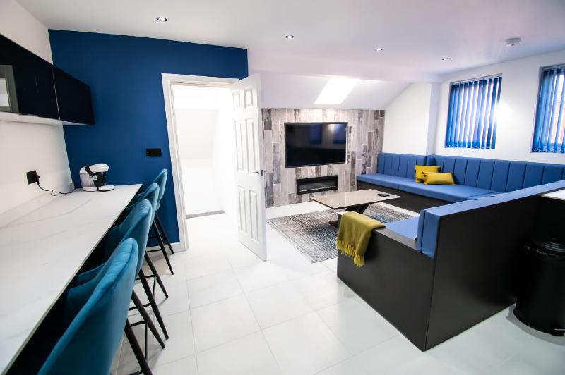 Winter Garden Suites by Sasco Apartments - image 1