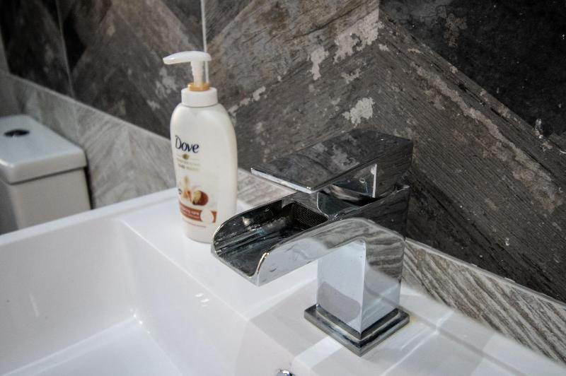 Winter Garden Suites by Sasco Apartments - image 6