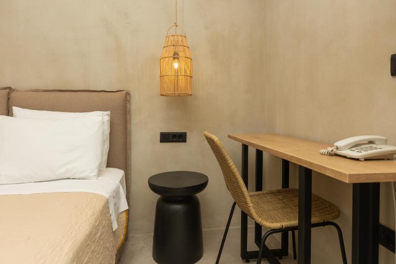 Superior Double or Twin Room with Sea View image 2