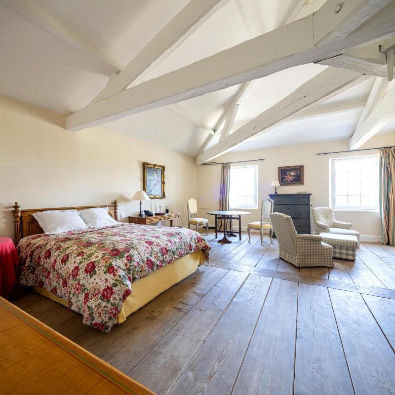 Double Room image 4