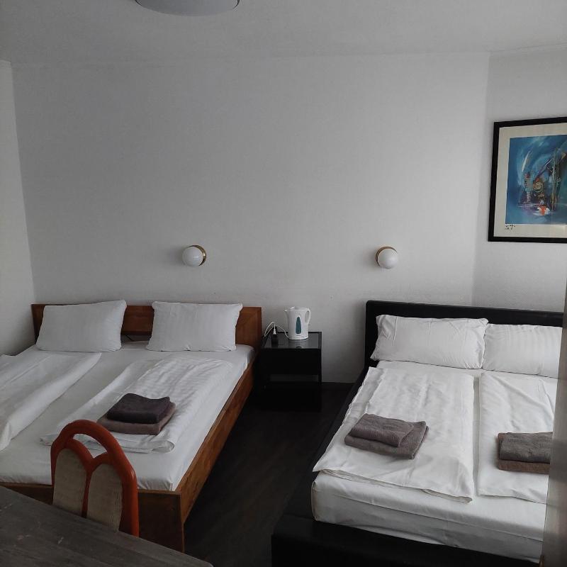 Deluxe Queen Room with Two Queen Beds image 2