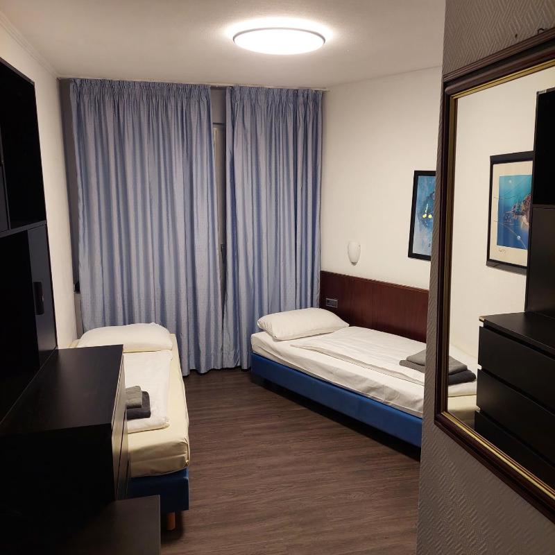 Double or Twin Room image 2