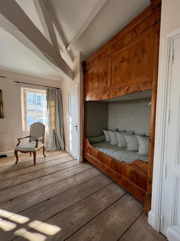 Deluxe Double Room image 2