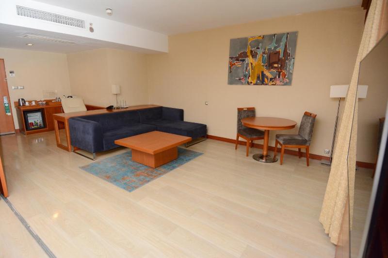 Executive Queen Suite image 4