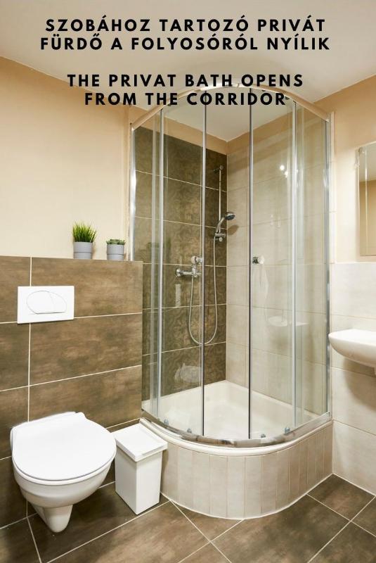 Triple Room with Private External Bathroom image 3