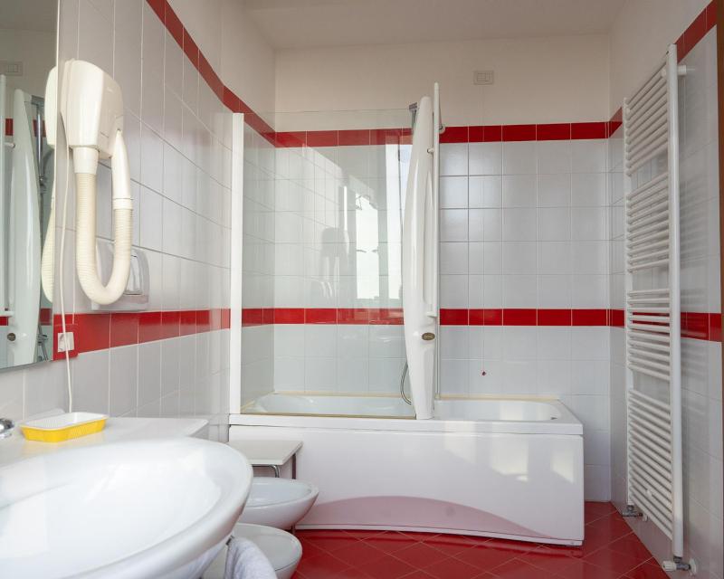 Superior Double Room image 2