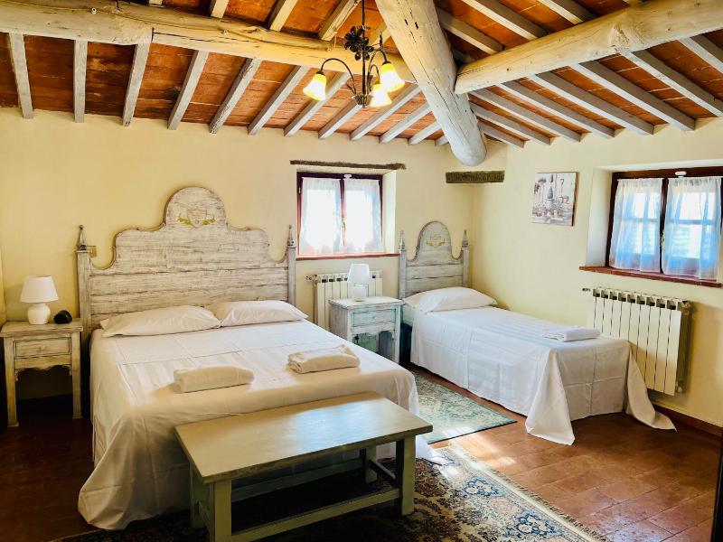Triple Room image 3