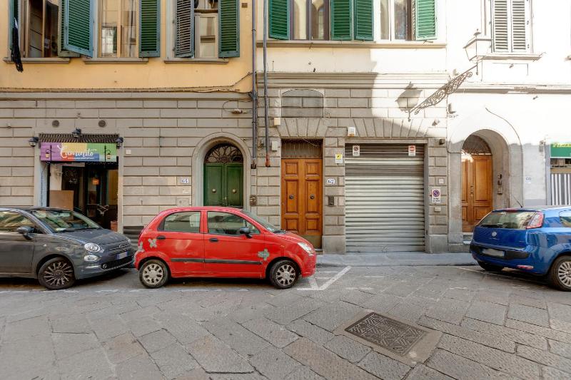 Isidora Apartment by Mamo Florence - image 11