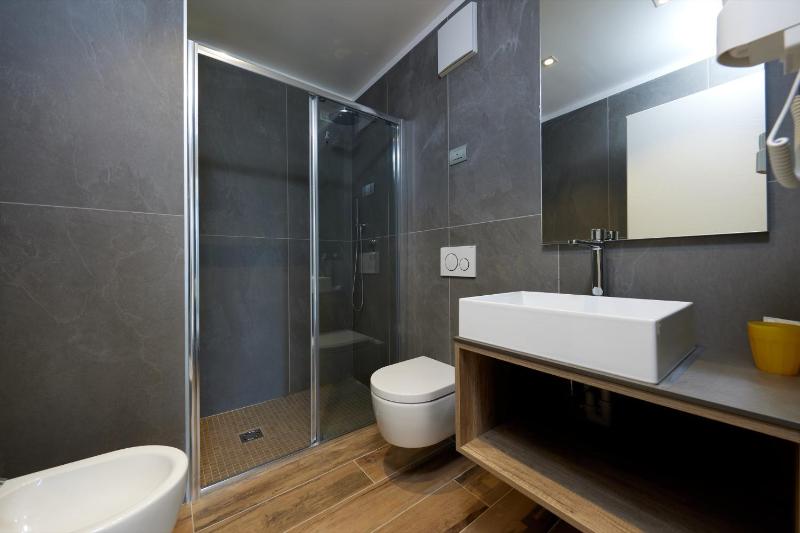 Suite with Garden View image 2