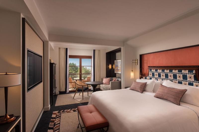 Deluxe Terrace King Room with Balcony and Garden View image 1