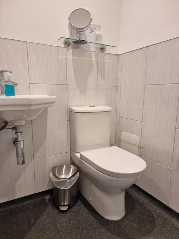 Double Room with Private Bathroom image 4