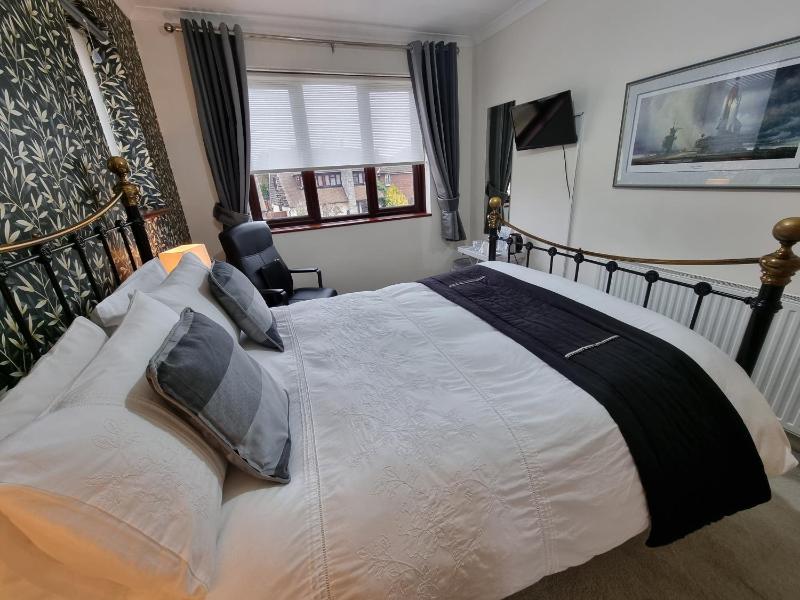 Superior Double Room image 3