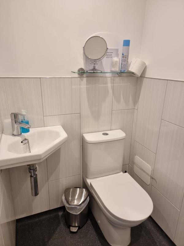 Double Room with Private Bathroom image 2
