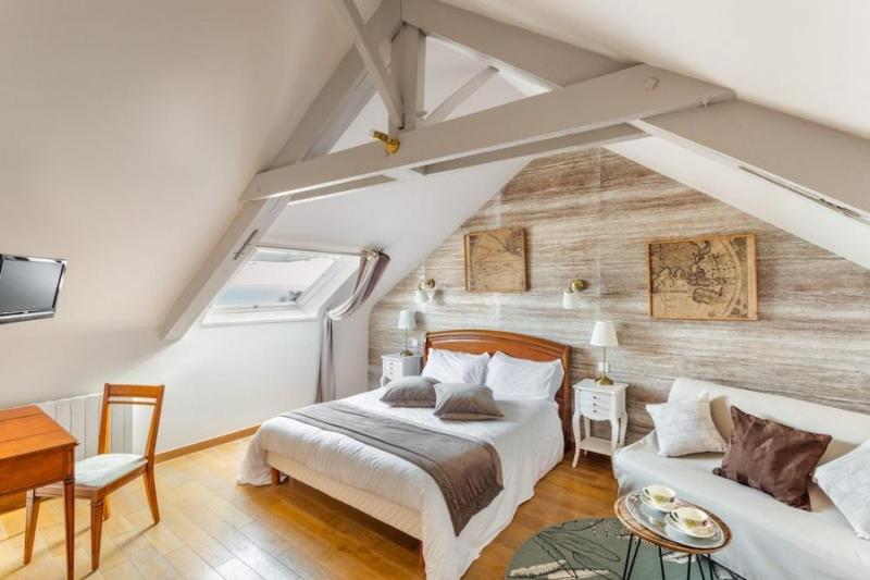 Superior Triple Room with Sea View image 4