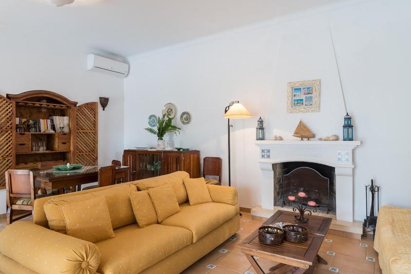 One-Bedroom Apartment image 1